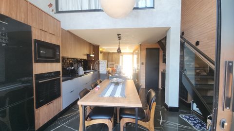 Image 3 - 925549