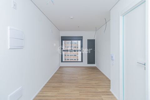 Image 4 - 925558