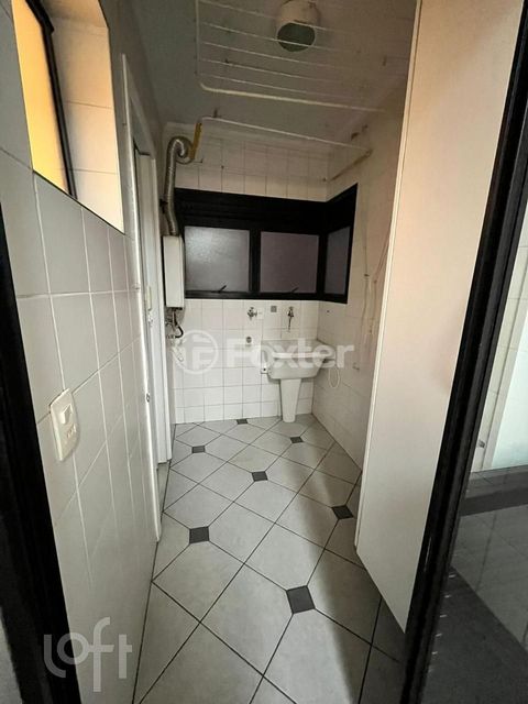 Image 3 - 925752