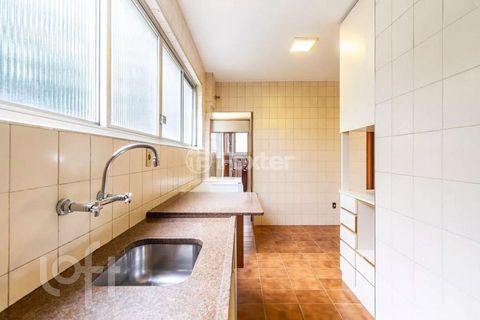 Image 8 - 925762