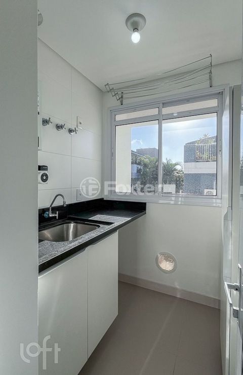 Image 4 - 925775