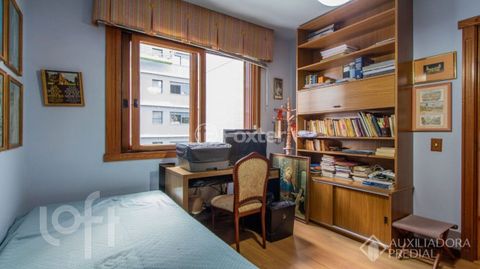 Image 19 - 925786