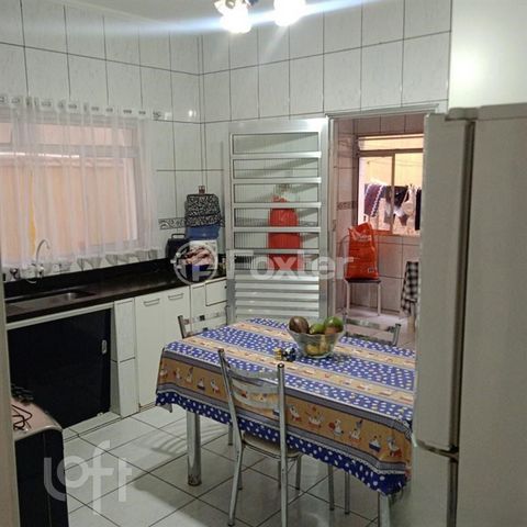 Image 4 - 925843