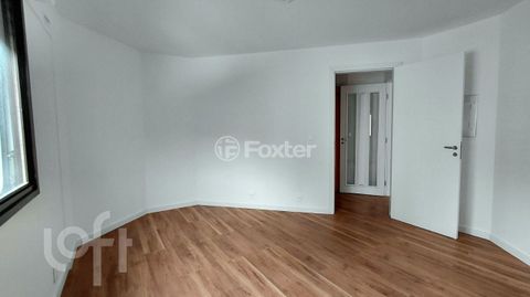 Image 6 - 925866