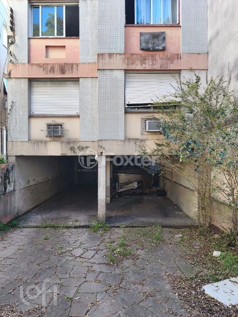 Image 3 - 925882