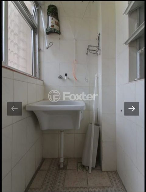 Image 5 - 925915
