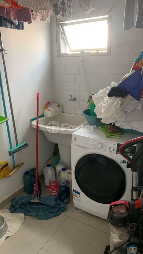 Image 3 - 925961