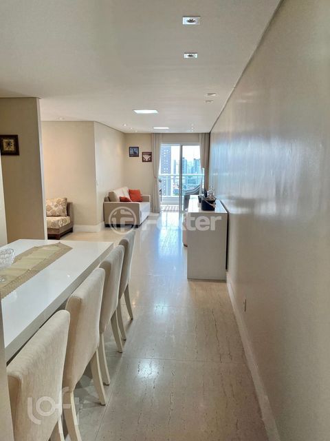 Image 4 - 925992