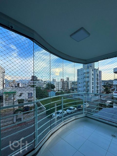 Image 7 - 926017