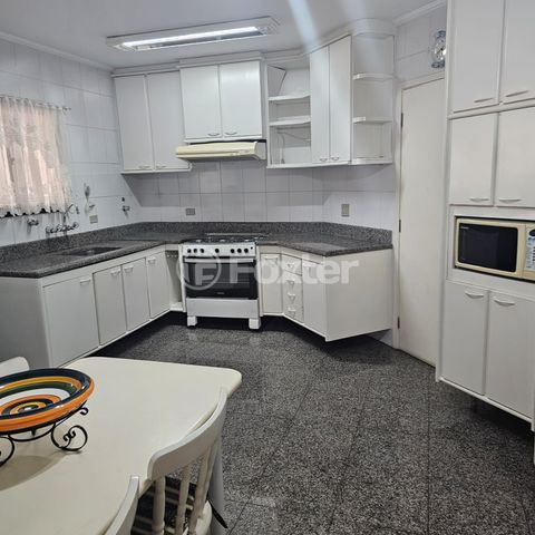 Image 3 - 926096