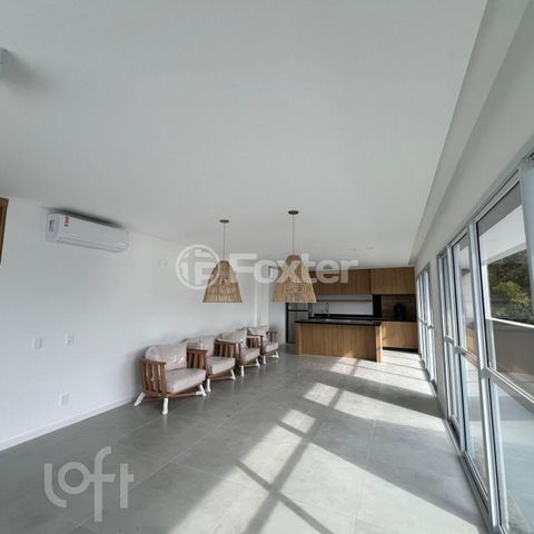 Image 11 - 926157