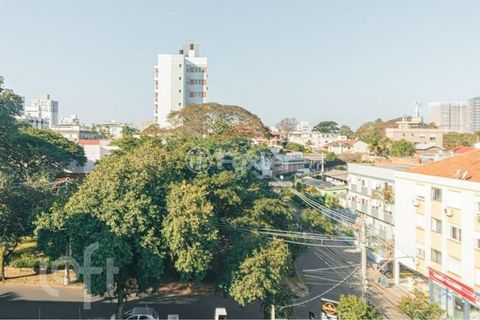 Image 19 - 926195