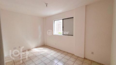 Image 3 - 926260