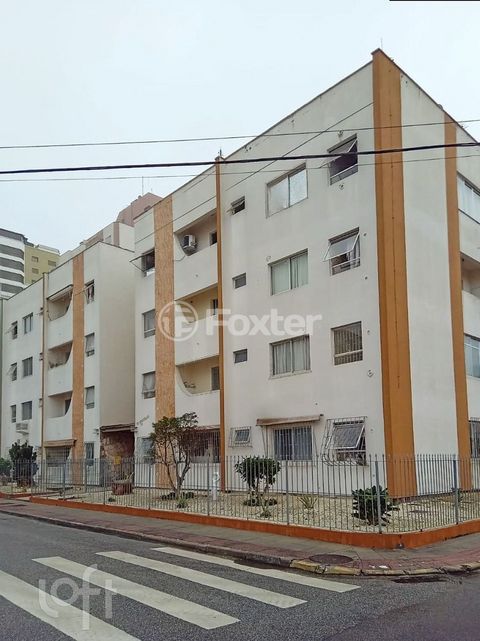 Image 8 - 926261