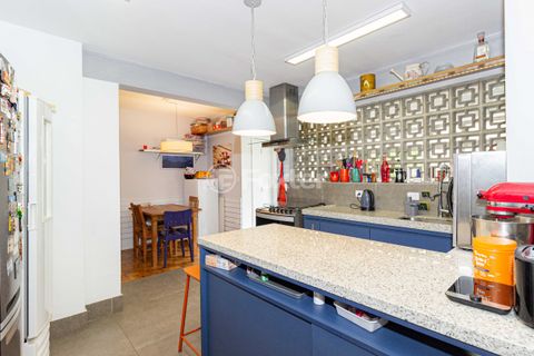 Image 7 - 926349