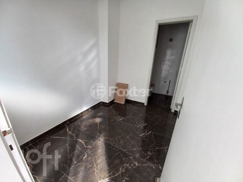 Image 11 - 926410