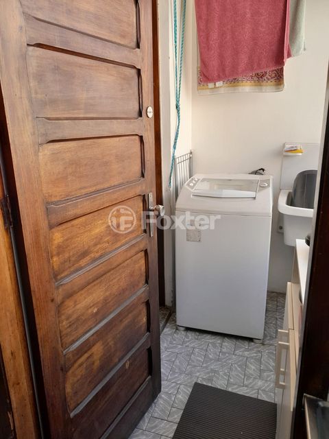 Image 7 - 926440