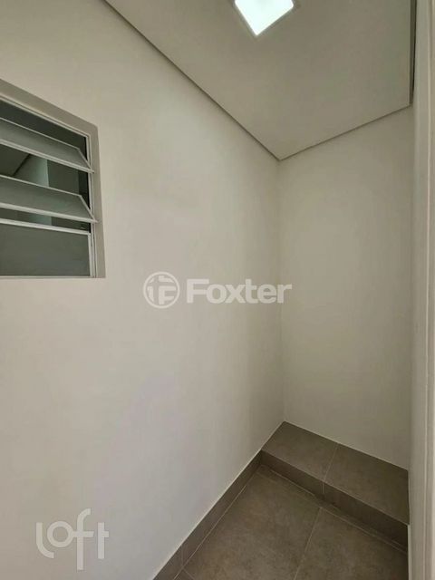 Image 7 - 926575