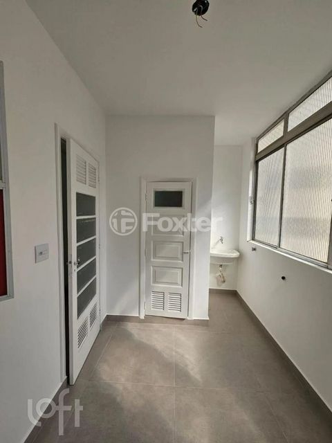 Image 3 - 926575