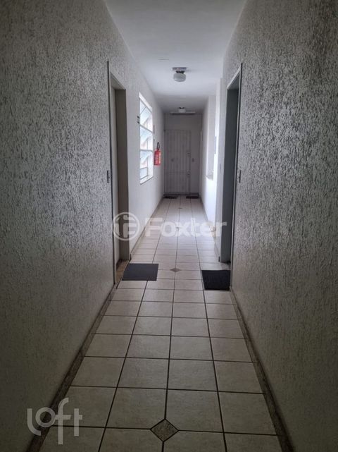 Image 8 - 926582