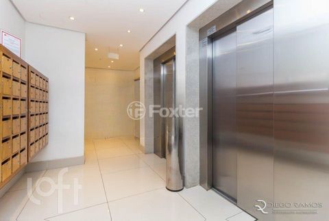 Image 17 - 926601