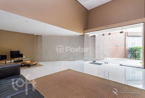 Image 19 - 926601