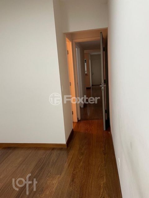Image 3 - 926647