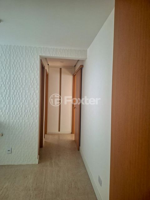 Image 8 - 926665