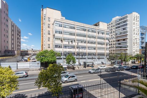 Image 11 - 926665