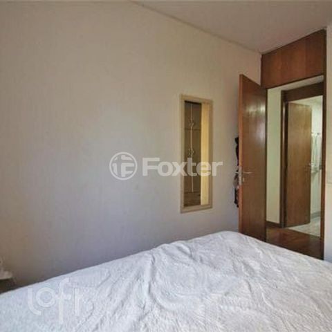 Image 6 - 926666