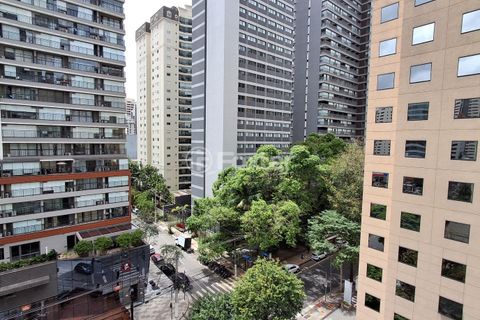 Image 8 - 926697