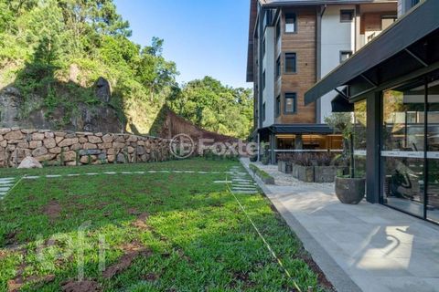 Image 8 - 926704