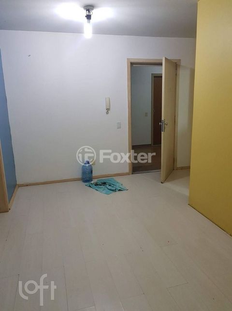 Image 3 - 926739
