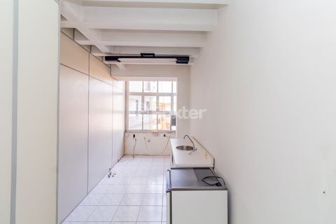 Image 7 - 926749