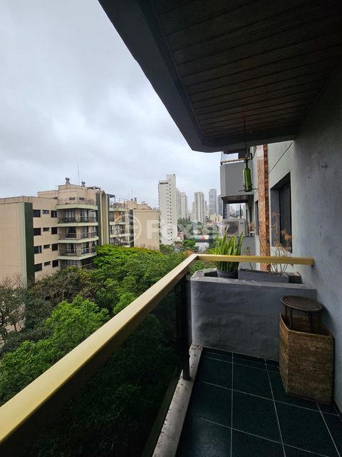 Image 4 - 926750