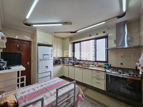 Image 7 - 926750