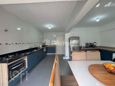 Image 4 - 926752