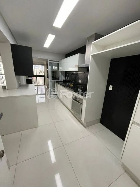 Image 4 - 926753