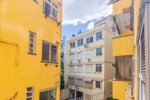 Image 10 - 926761