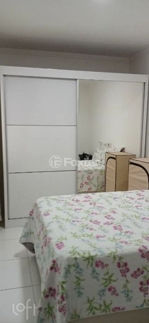 Image 6 - 926945