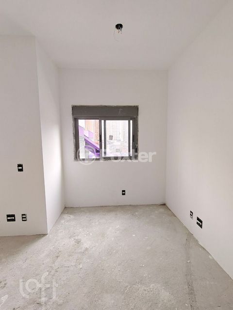 Image 4 - 926994