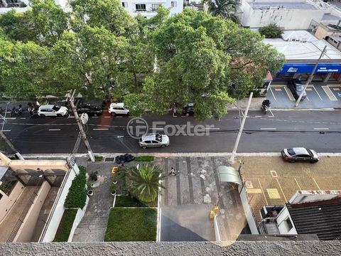 Image 10 - 927050