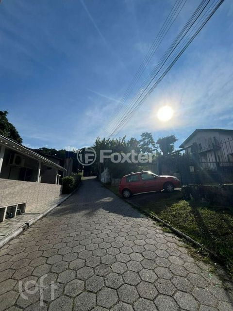 Image 3 - 927102