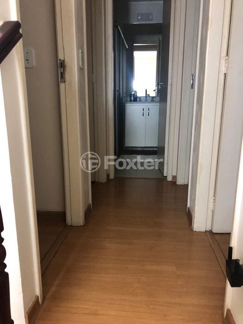 Image 8 - 927135