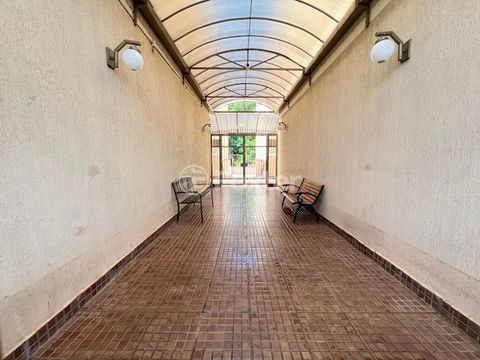 Image 3 - 927339