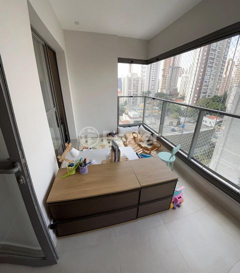 Image 10 - 927371