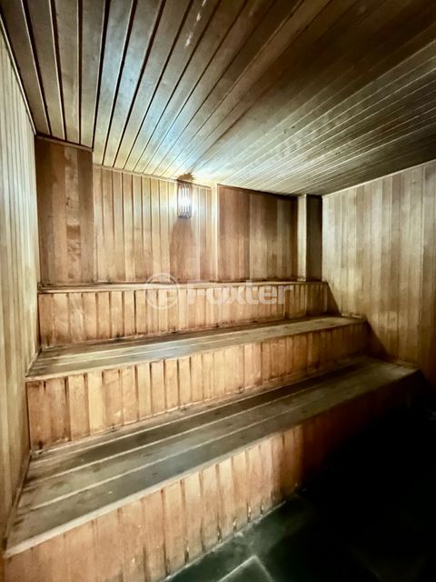 Image 8 - 927376