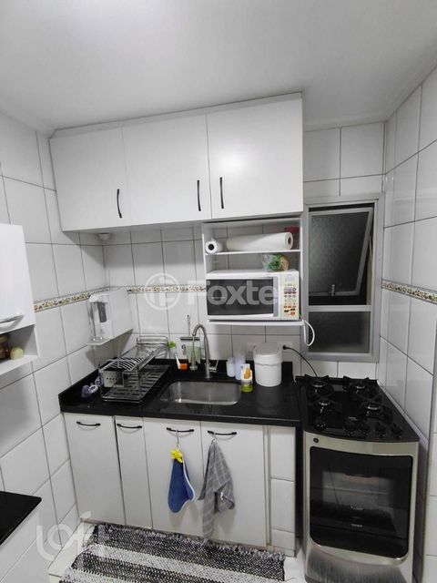 Image 1 - 927422