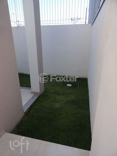Image 11 - 927432