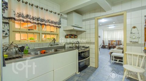 Image 4 - 927456